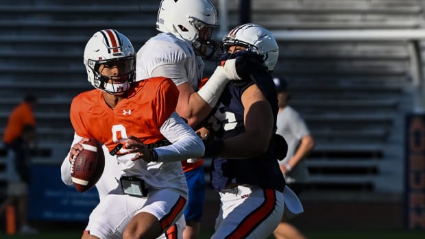 Robby Ashford (9)Auburn AU scrimmage on Friday, March 25, 2022 in Auburn, Ala.